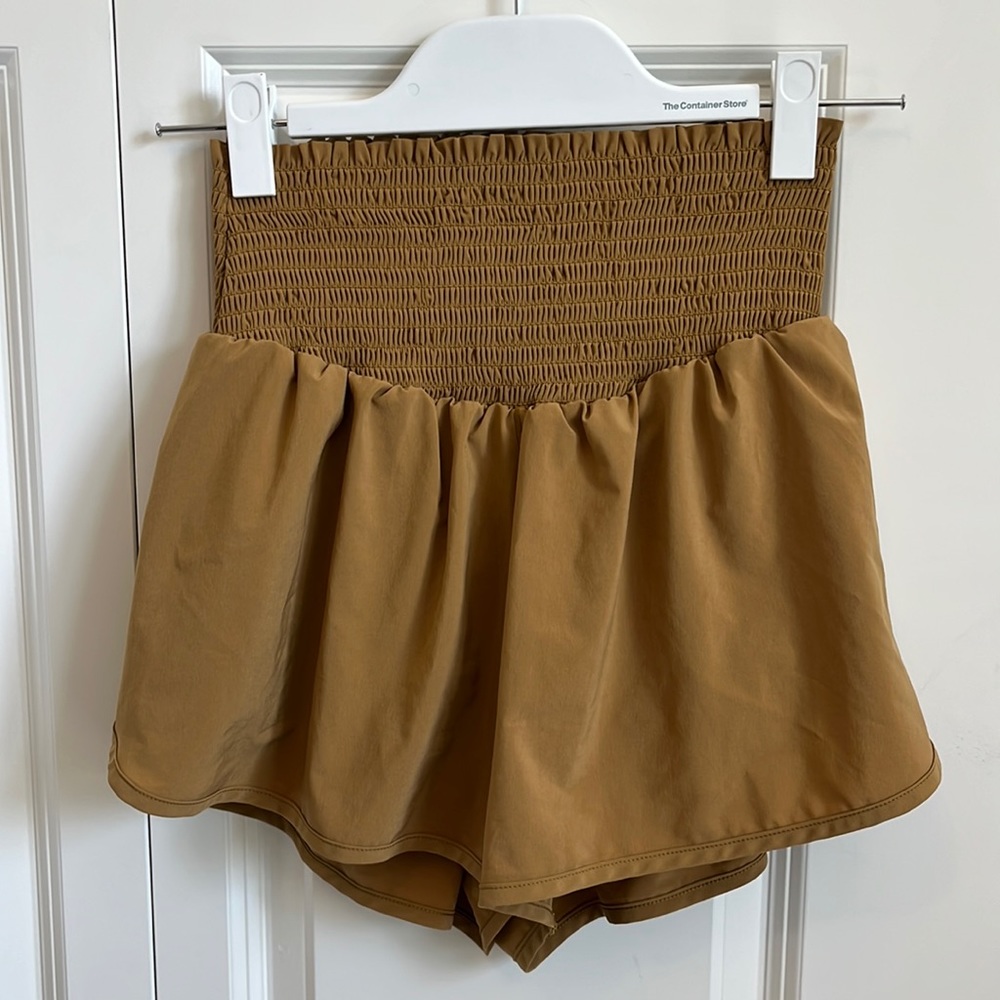 Aerie smocked running short
